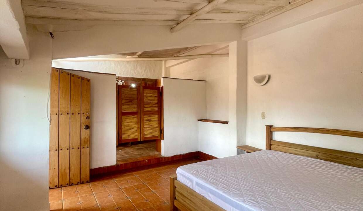 WhatsApp Image 2025-10-27 at 7.54.57 PM (3)