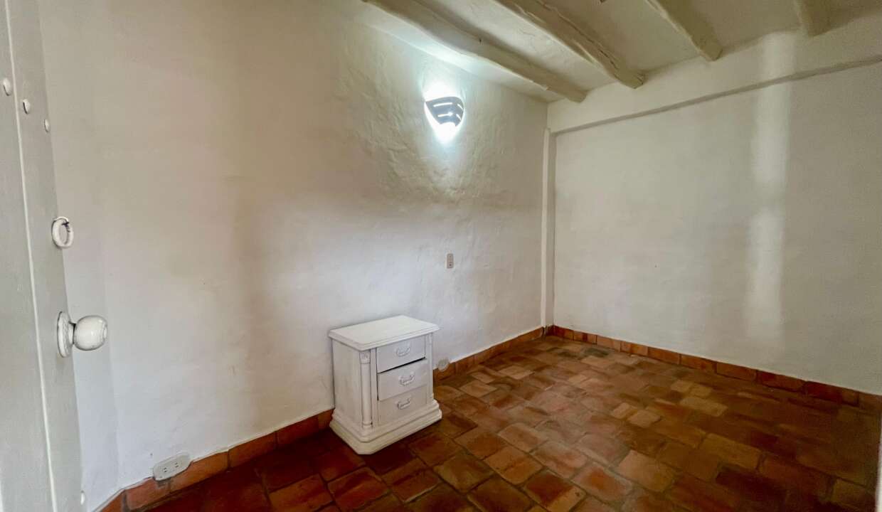 WhatsApp Image 2025-10-27 at 7.55.00 PM