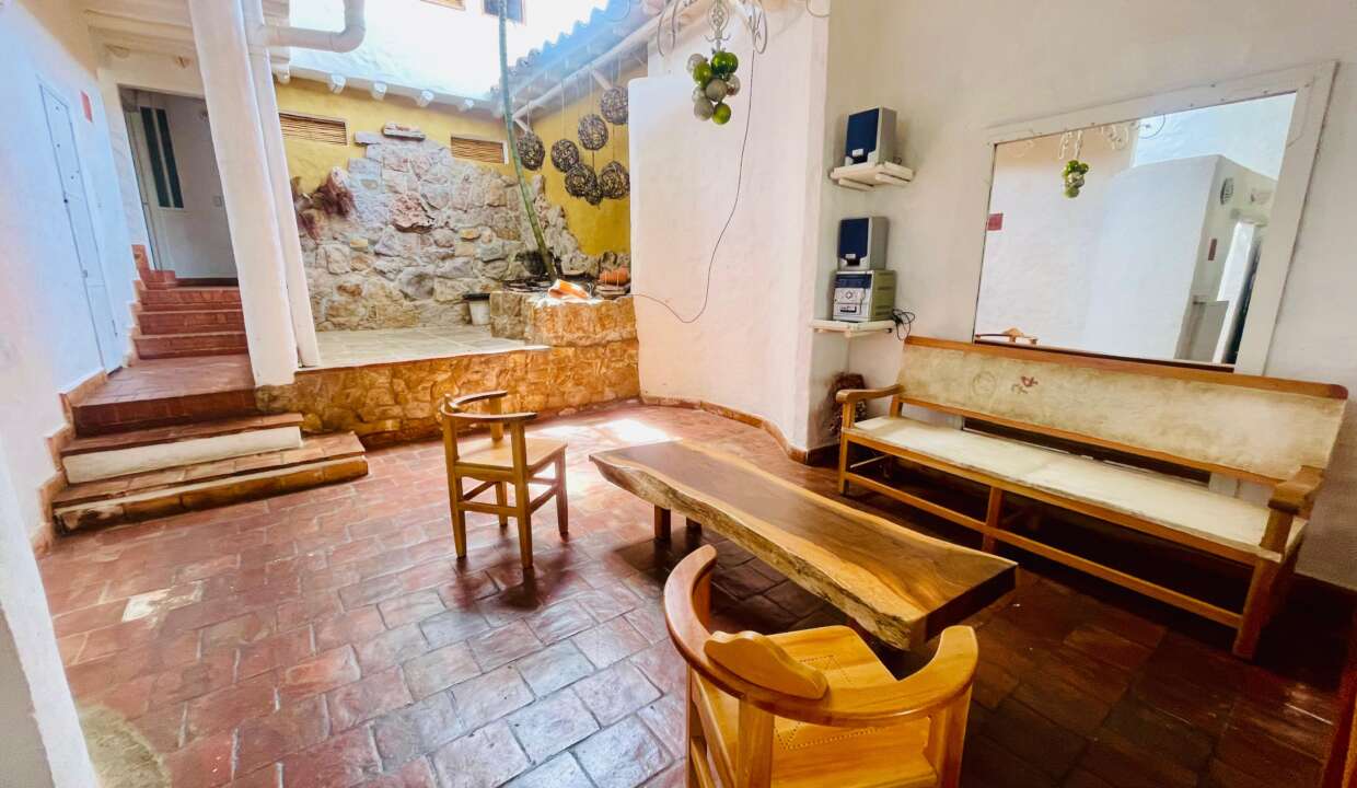 WhatsApp Image 2025-10-27 at 7.55.02 PM (1)