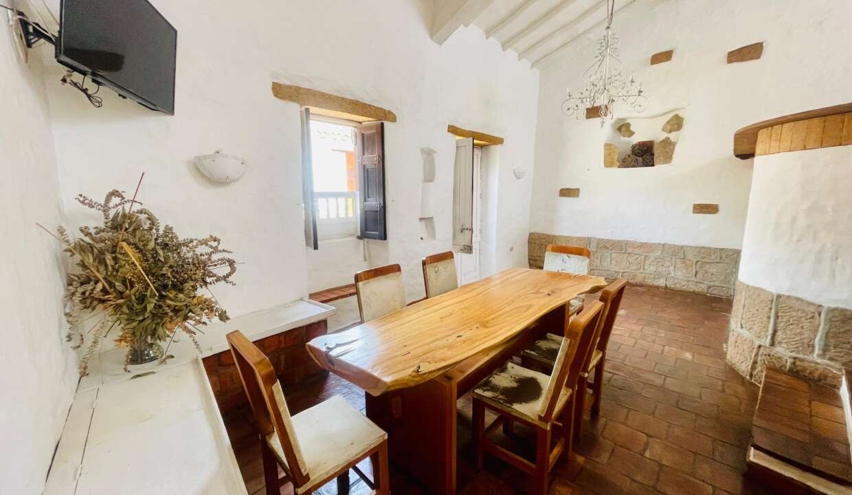 WhatsApp Image 2025-10-27 at 7.55.02 PM (2)