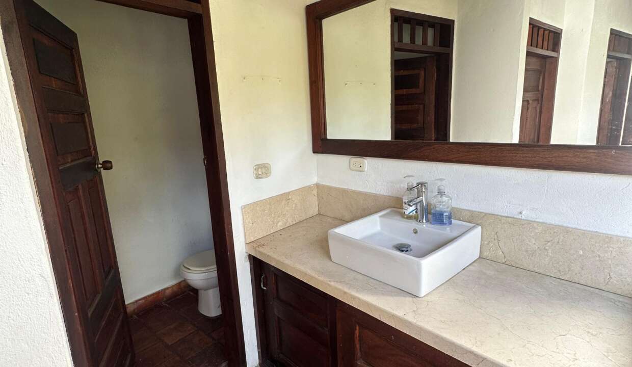 01980a8e-5570-4b47-bfa4-1be3b2ddb0d2