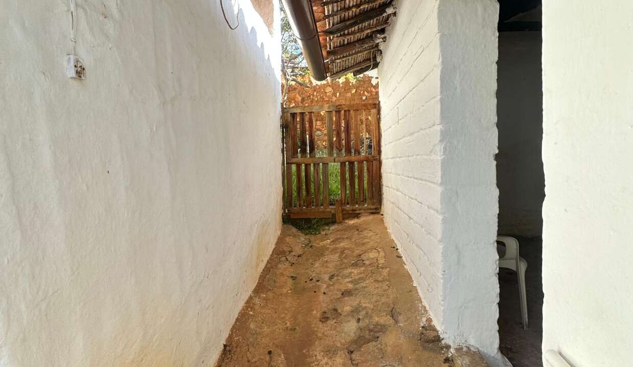 a9b27fb3-24f3-44fe-9a13-750e1fe5e65c